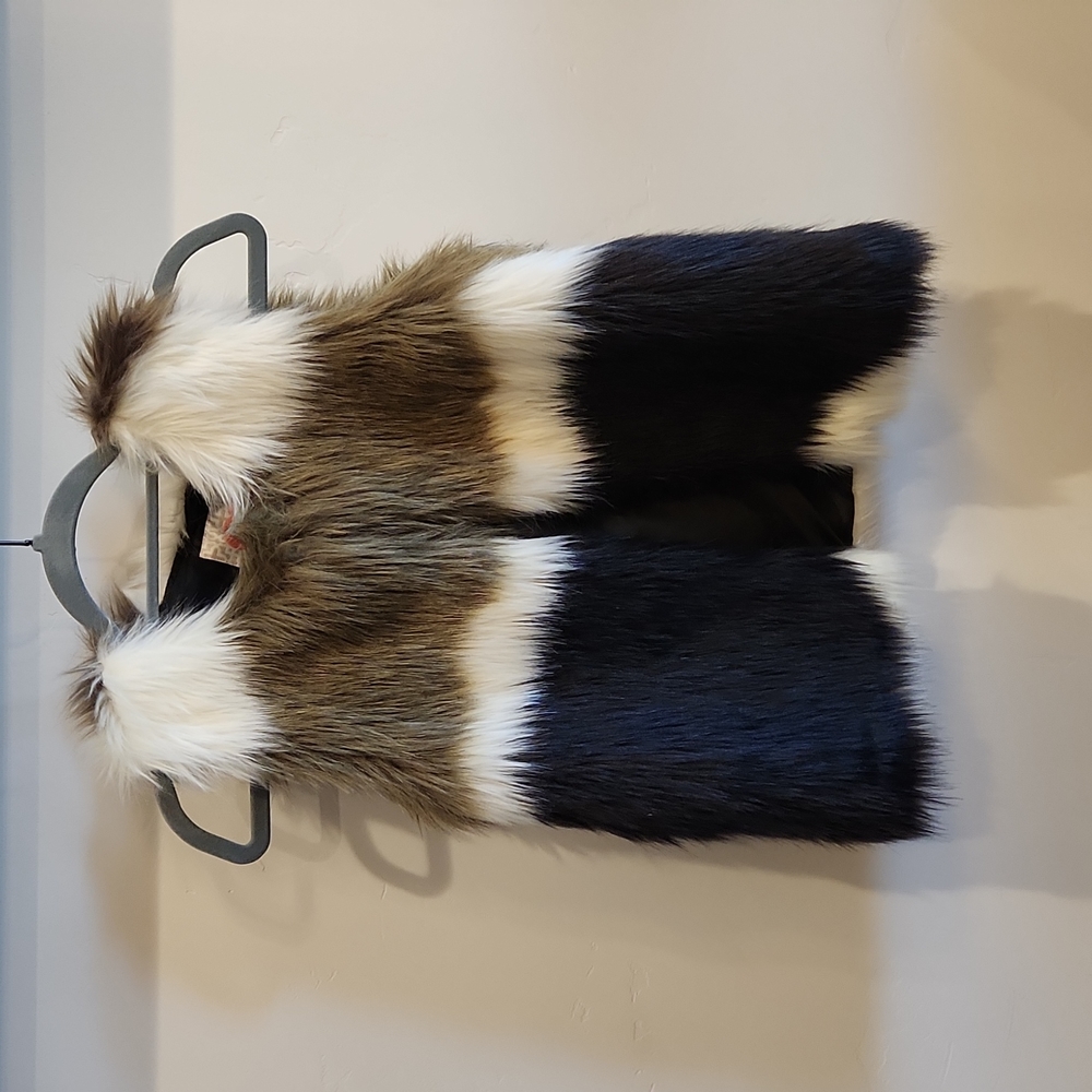 Faux Fur Vest Size Small